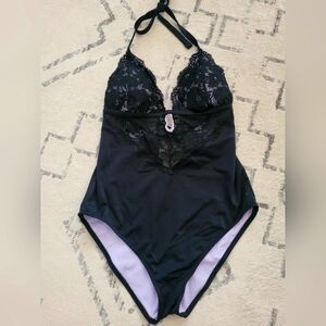 Adore Me slimming one piece swimsuit L/XL